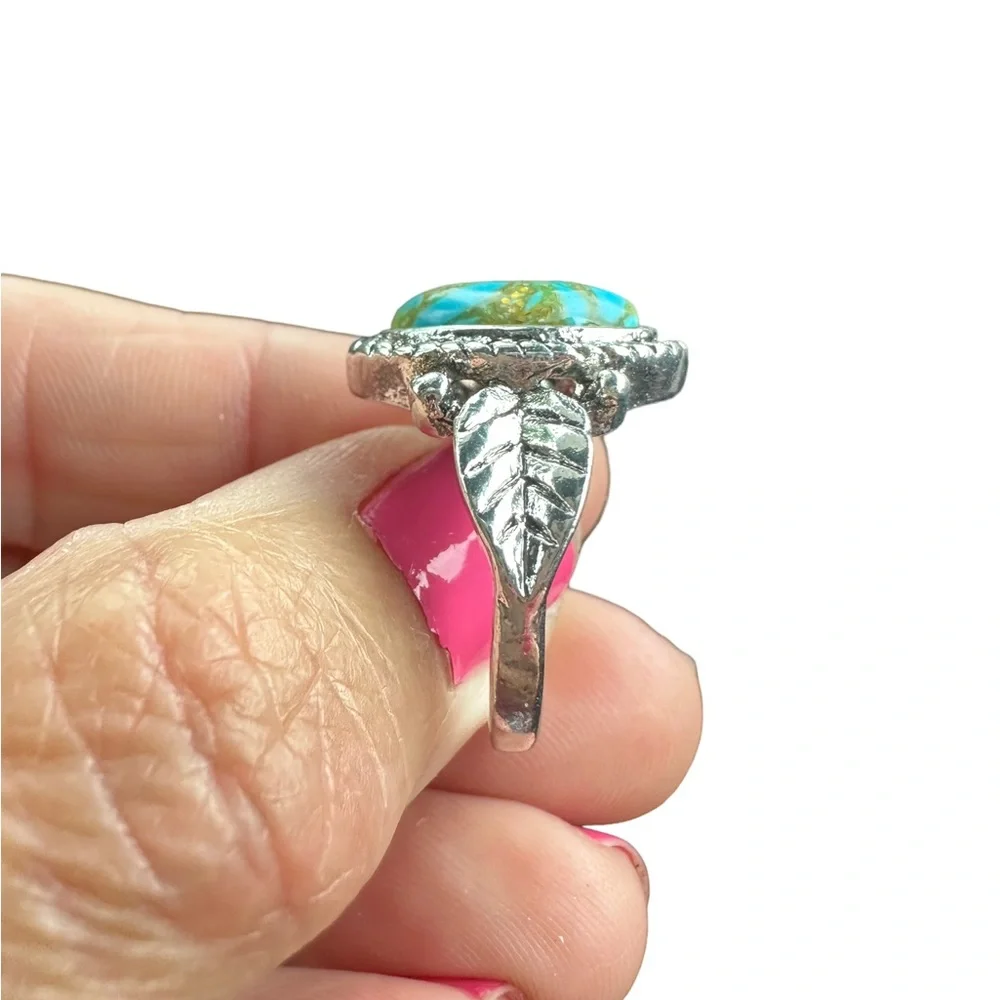 Vintage Style Leaf and Turquoise Ring